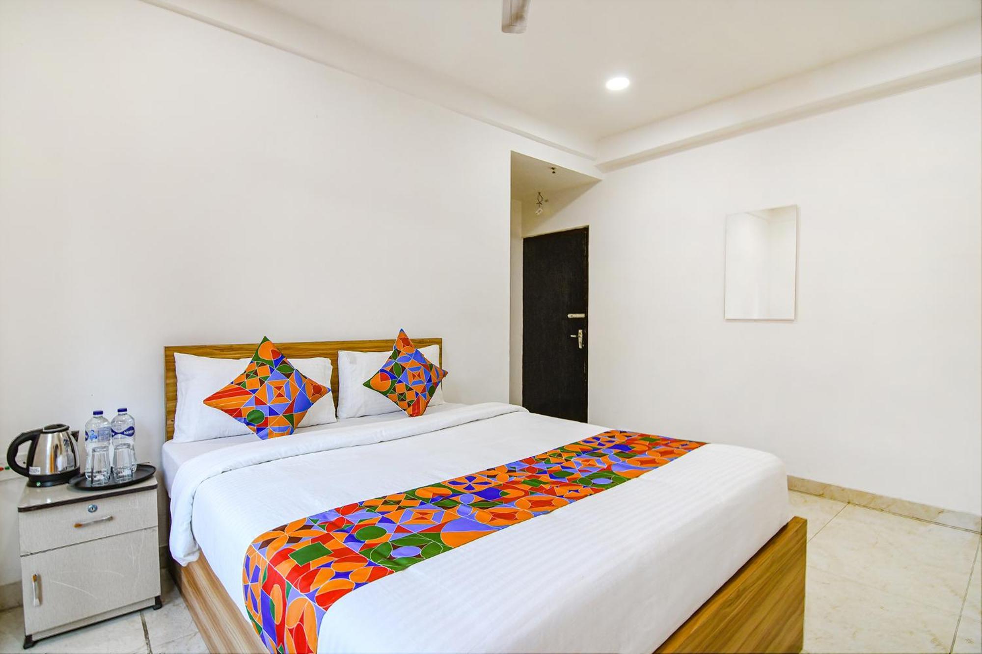 Fabhotel Grand Hazra Inn - Nr Ballygunge Station Calcutta  Esterno foto