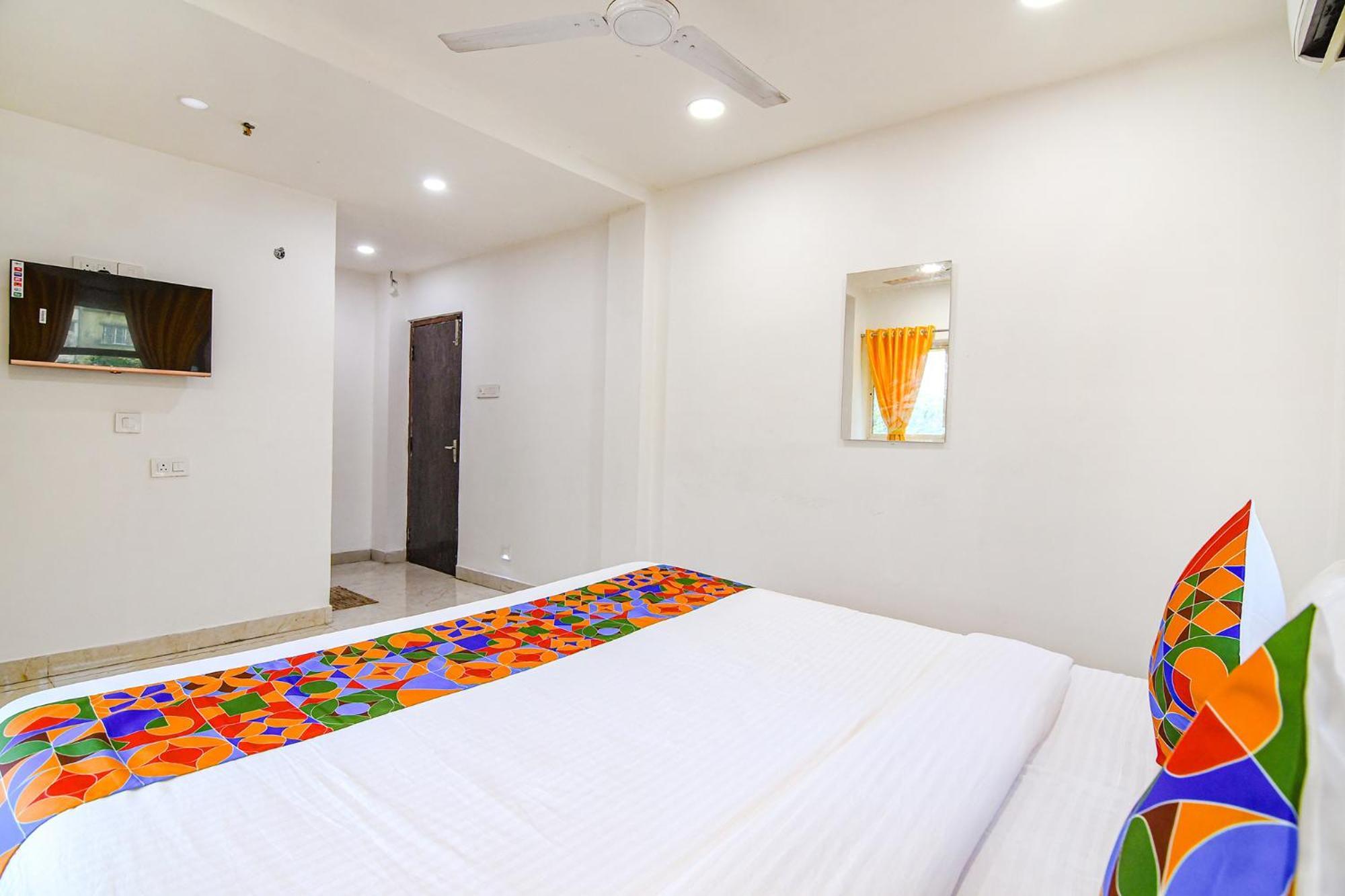 Fabhotel Grand Hazra Inn - Nr Ballygunge Station Calcutta  Esterno foto