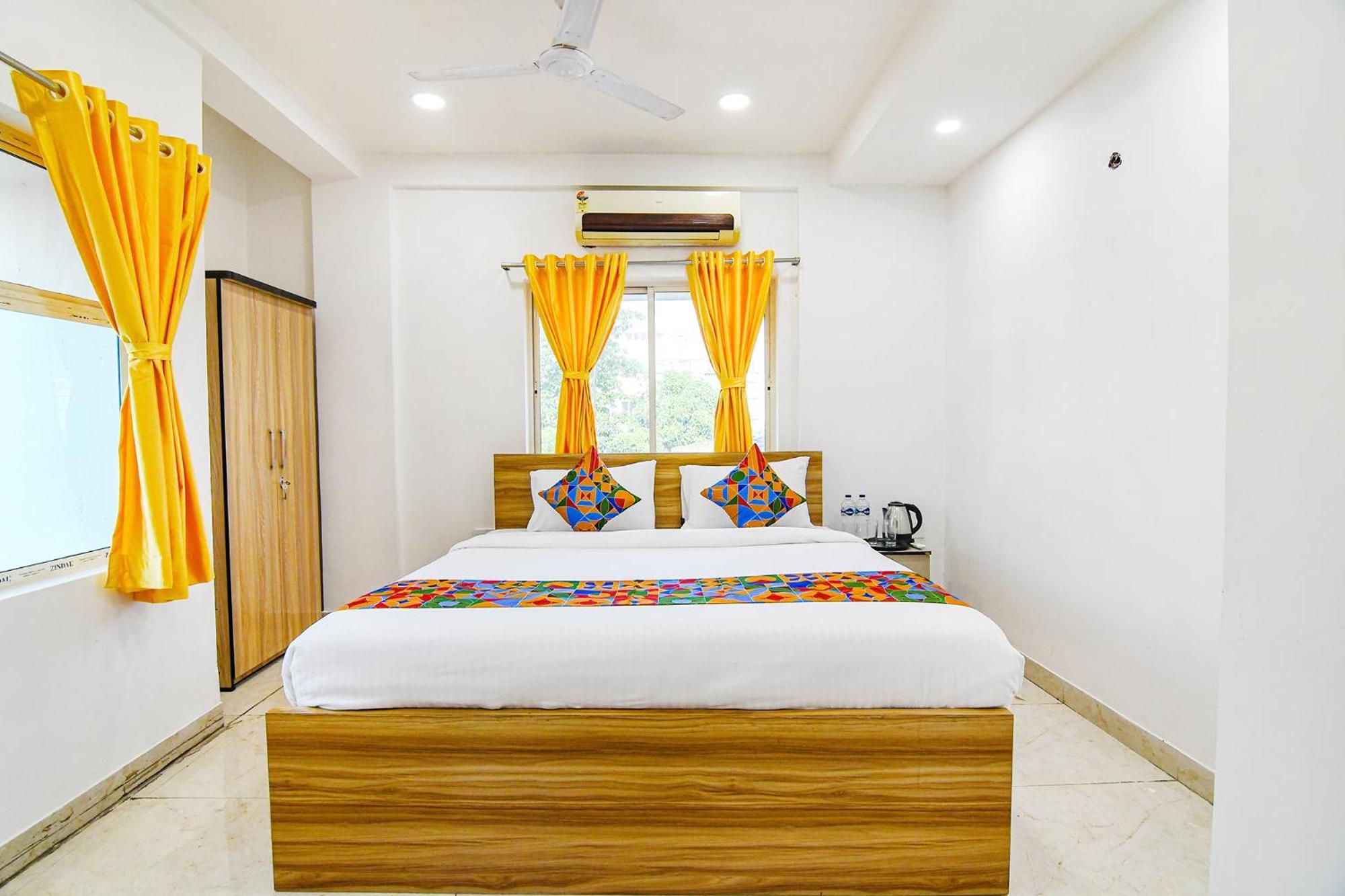 Fabhotel Grand Hazra Inn - Nr Ballygunge Station Calcutta  Esterno foto