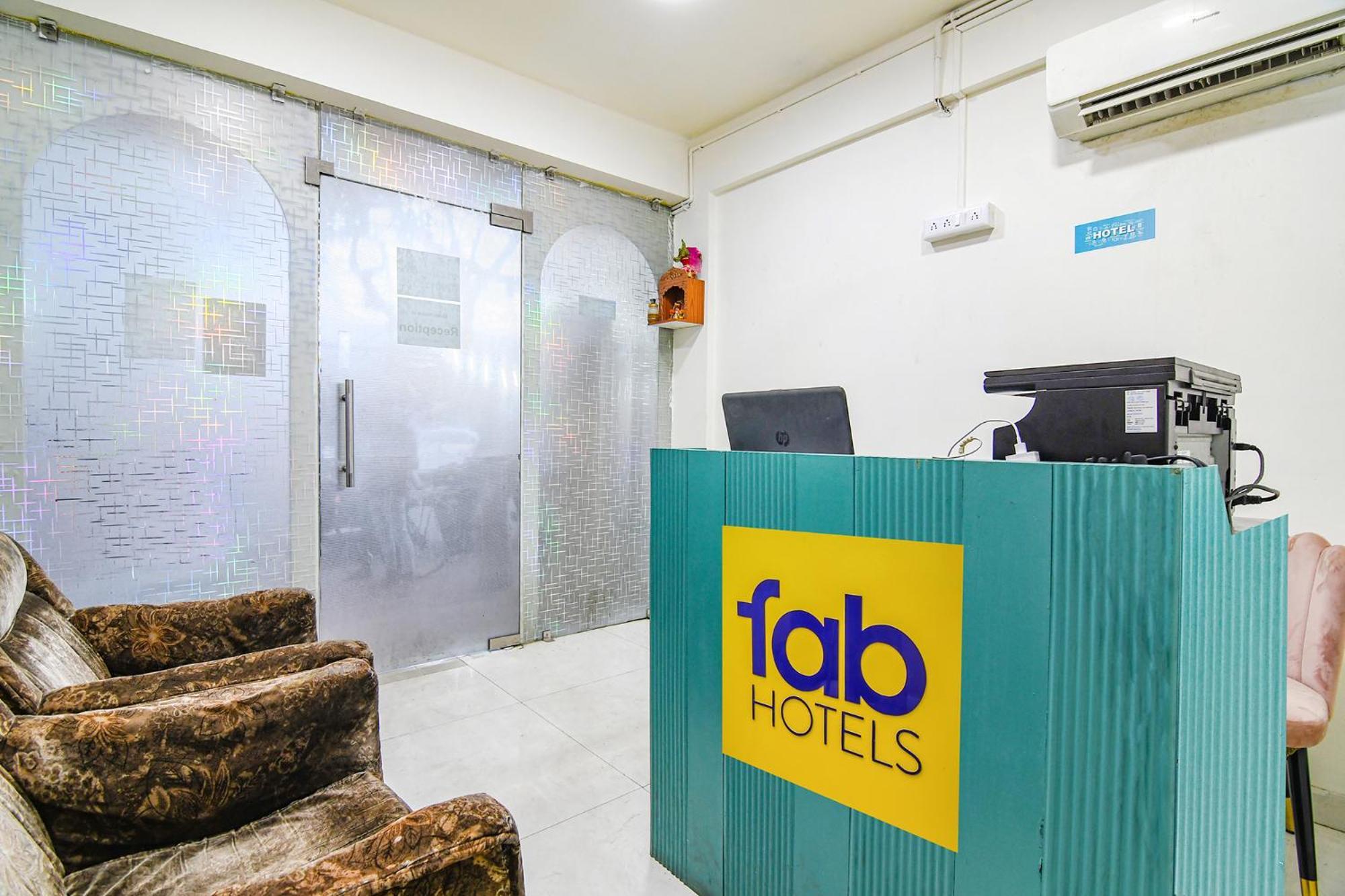 Fabhotel Grand Hazra Inn - Nr Ballygunge Station Calcutta  Esterno foto