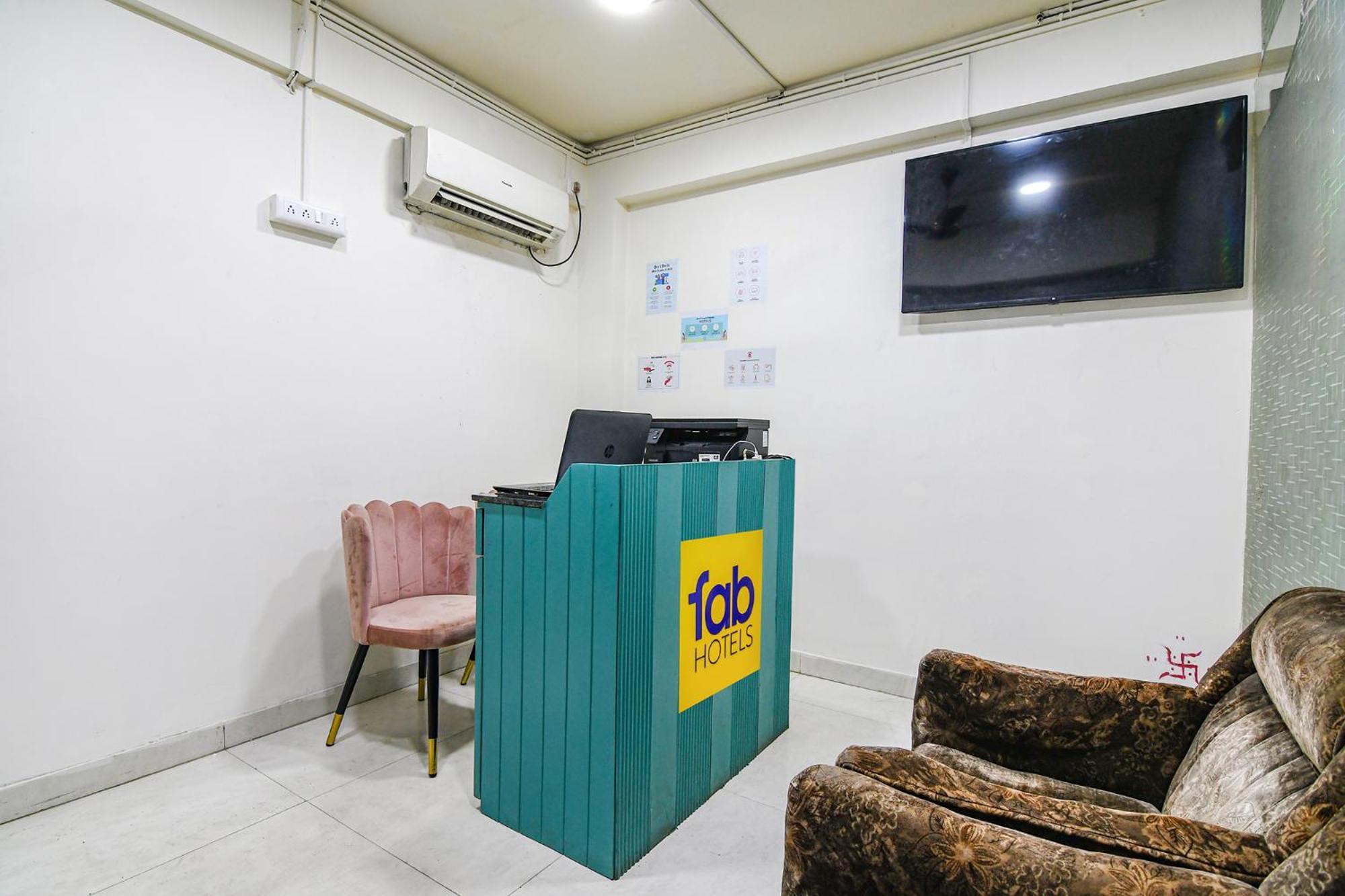 Fabhotel Grand Hazra Inn - Nr Ballygunge Station Calcutta  Esterno foto